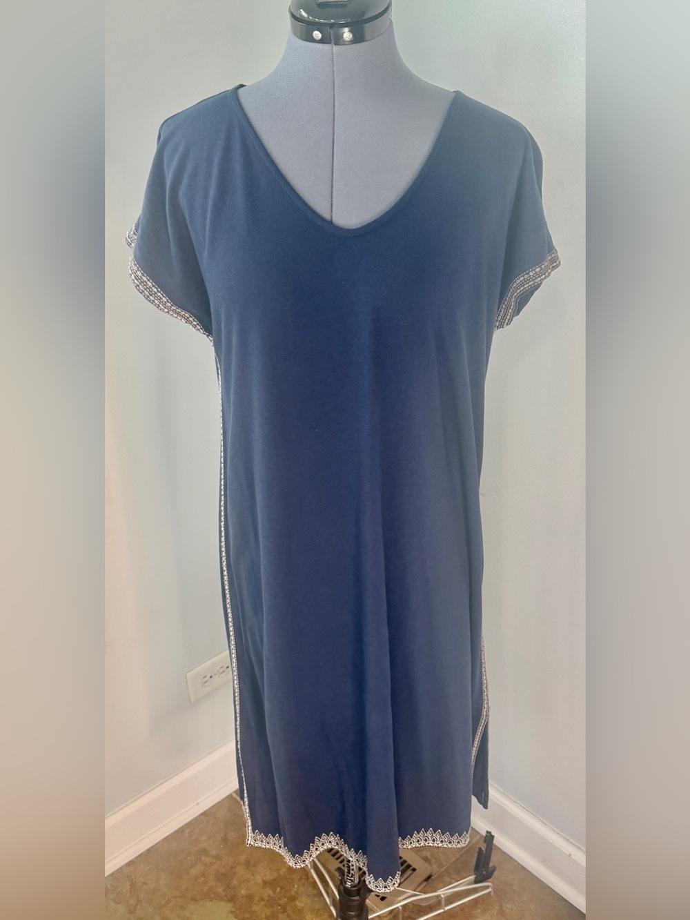 J. Jill Pure Jill Sz Small Navy Relaxed Embroidered V-Neck T-Shirt Dress NWT